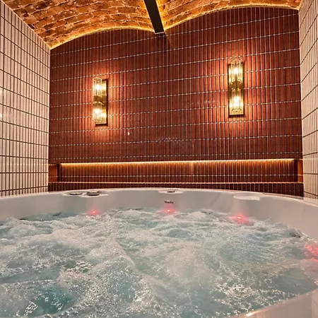 Haven L Jacuzzi & Sauna L 2-poziomowy Loft L 3 Sypialnie L 2 Lazienki L Klimatyzacja Apartmán *
